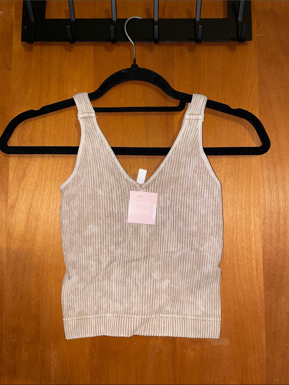 Zenana Outfitters Cream Ribbed V‑Neck Tank Top